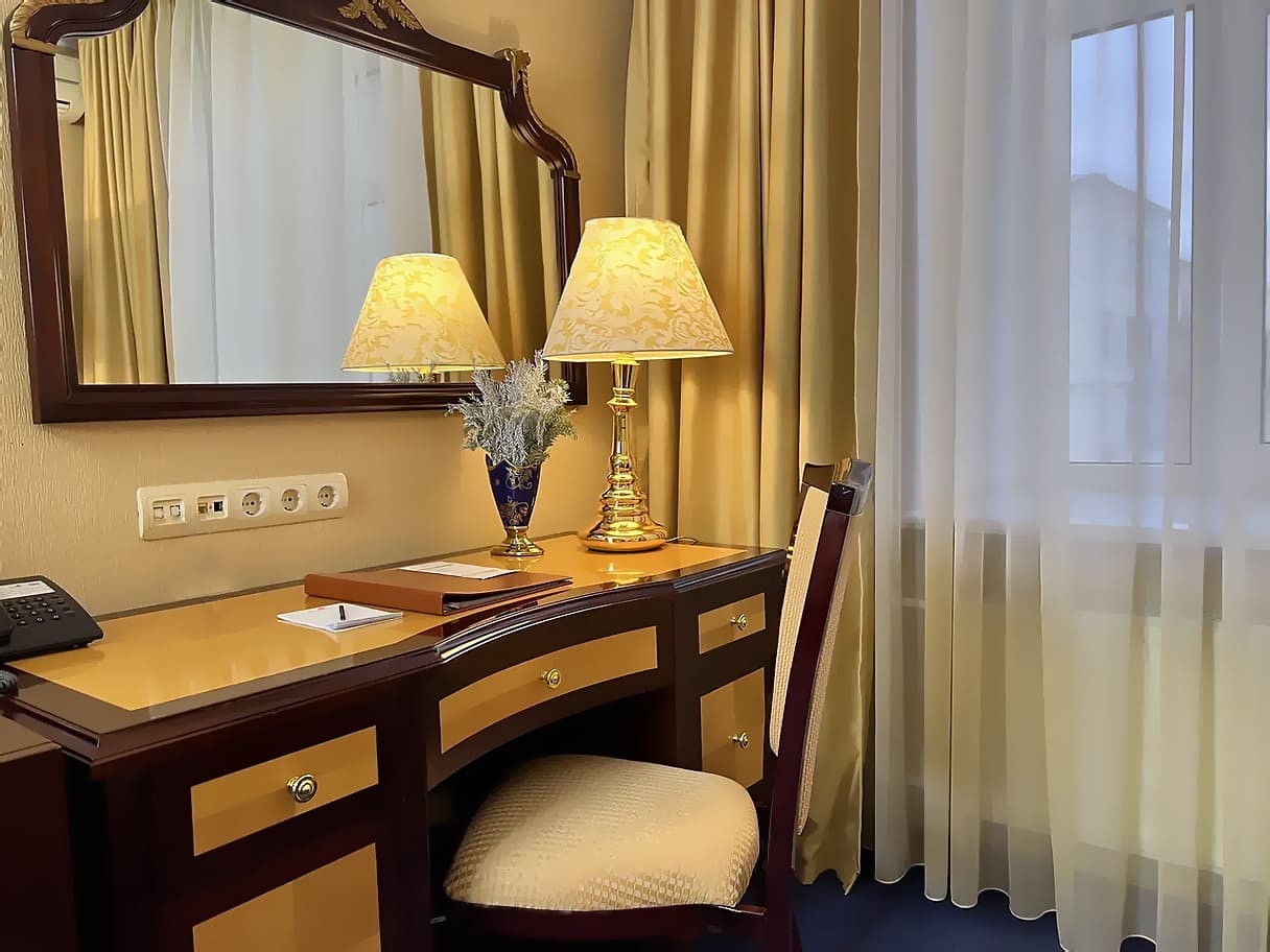 room-image